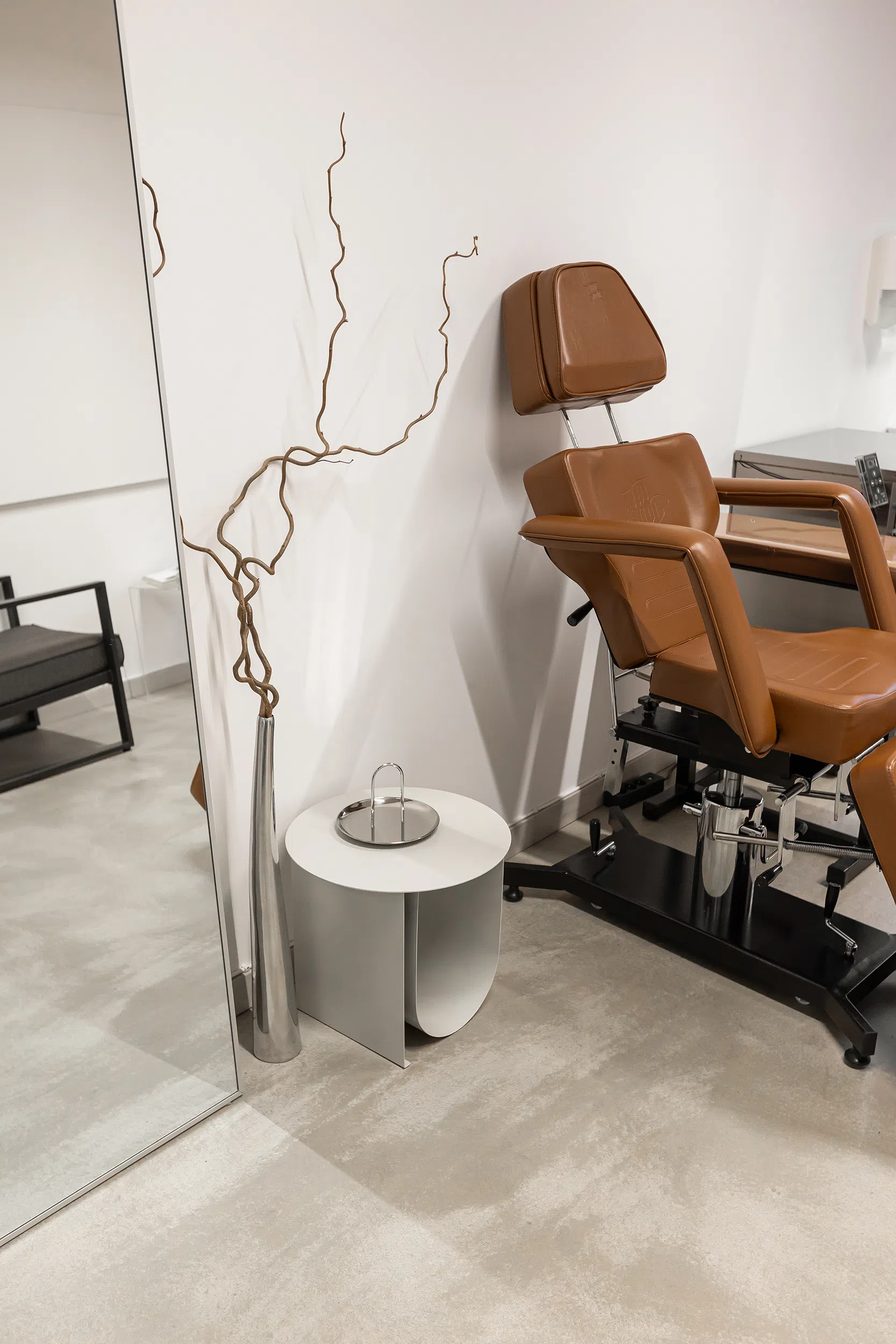 Tattoo chair